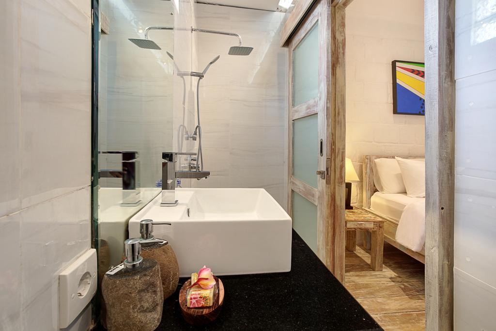 The Point Beach-front Balangan 4*